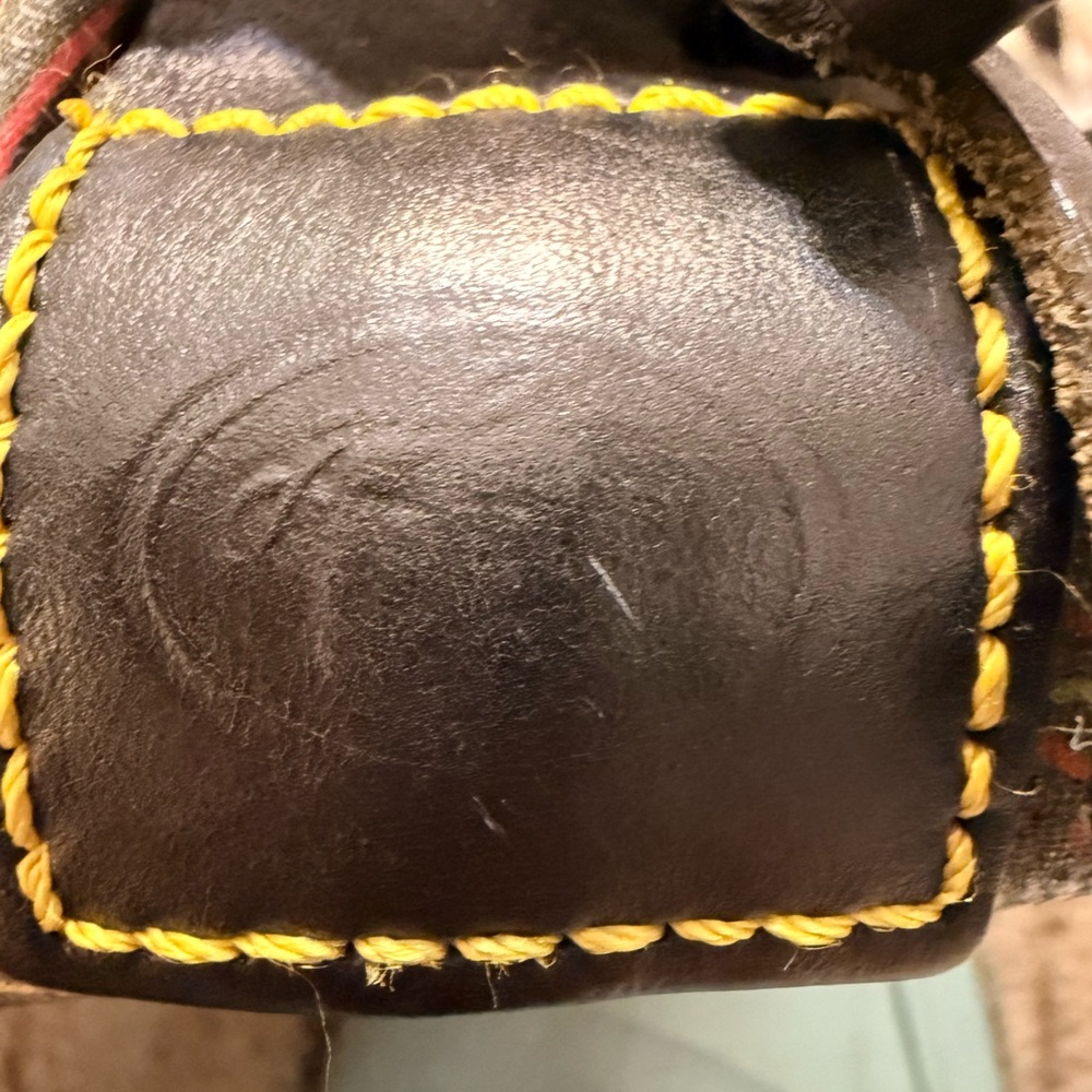 Vtg Dooney & Bourke Women’s Black Medium Snap closure Monogrammed Shoulder Bag. - Picture 14 of 16